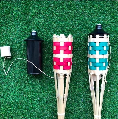 Halloween-de Bus van de het Metaalolie van Tiki Torches With Refillable Weaving van het Decoratiebamboe