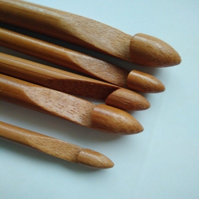 Met de hand gemaakte Houten de Haaknaald Vastgestelde Lichte Vlotte Oppervlakte van het Giftenbamboe