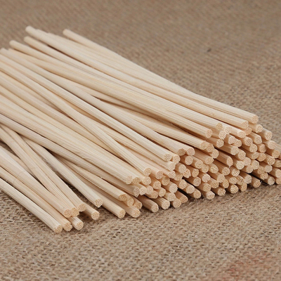 Groothandel Natuurlijke riet diffuser Rattan Stick voor geur Essentiële geurende olie met aangepaste kleur